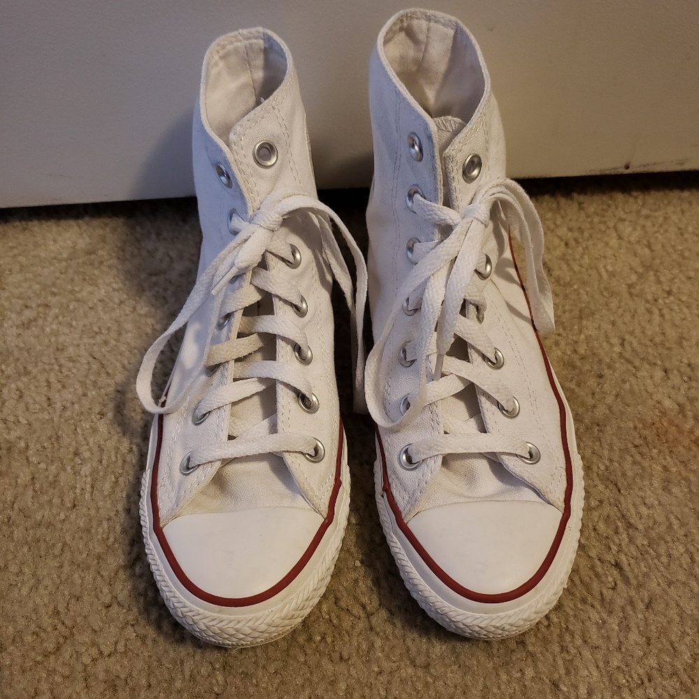 White converse shoes